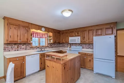 Kitchen - 88 Buffam Rd, Pelham, MA 01002 photo 3 of 5