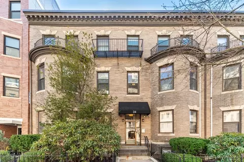 24 Peterborough #15, Boston, MA 02215