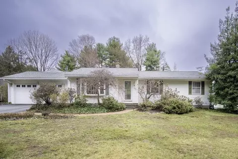 23 Larnis Rd, Framingham, MA 01701