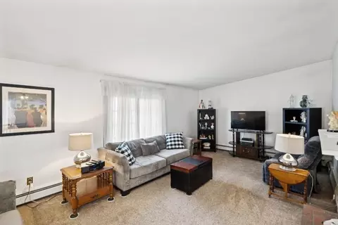 6 Grove St, Danvers, MA 01923 photo 4