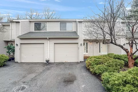 55 Samuel Dr #55, Grafton, MA 01536