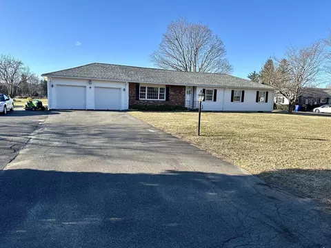 9 Hadley Pl, Hadley, MA 01035