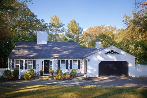 33 Dover Rd, Dover, MA 02030