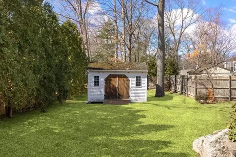 Exterior - 21 Windsor Dr, Hingham, MA 02043 photo 7 of 8
