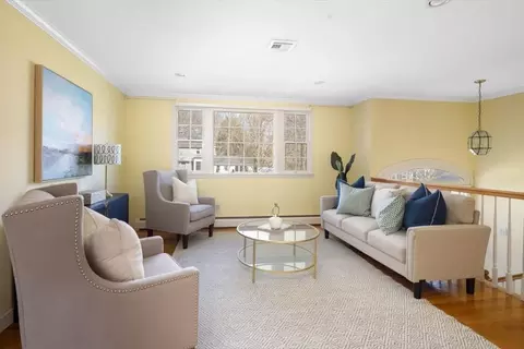 Living - 21 Windsor Dr, Hingham, MA 02043 photo 2 of 3