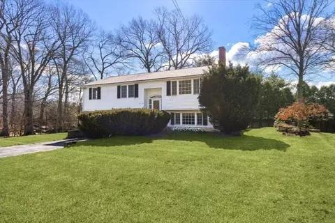 Exterior - 21 Windsor Dr, Hingham, MA 02043 photo 8 of 8