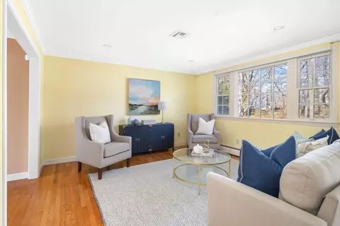Living - 21 Windsor Dr, Hingham, MA 02043 photo 3 of 3