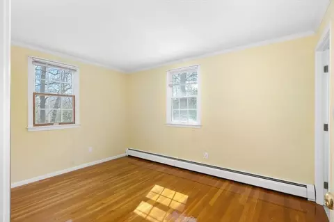 Bedroom - 21 Windsor Dr, Hingham, MA 02043 photo 3 of 3