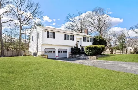 21 Windsor Dr, Hingham, MA 02043