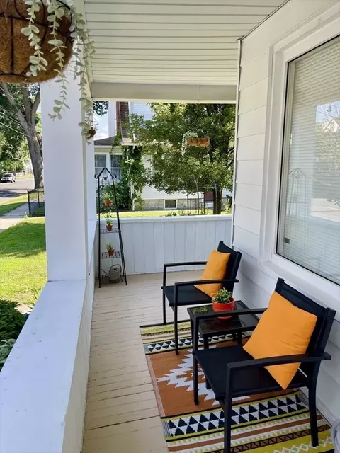 564 Springfield, Chicopee, MA 01013