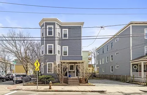 340 Columbia St #1, Cambridge, MA 02141
