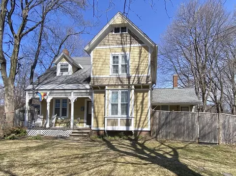 107 Shelburne Rd, Greenfield, MA 01301