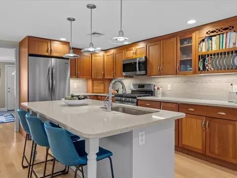 26 Wompatuck Rd, Hingham, MA 02043 photo 2