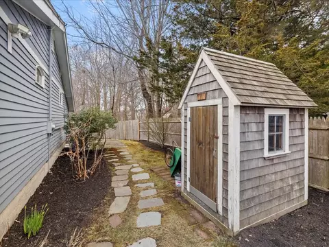 26 Wompatuck Rd, Hingham, MA 02043 photo 24