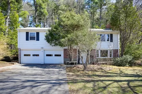 49 Lanewood Ave, Framingham, MA 01701