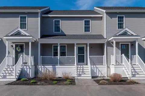 70 Sawmill Ln #70, Hanson, MA 02341