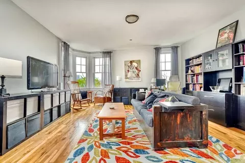 432 Norfolk St #4B, Somerville, MA 02143