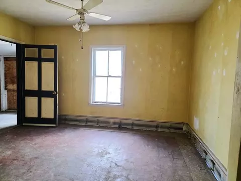 81 Mccarthy Ave, Chicopee, MA 01020 photo 15