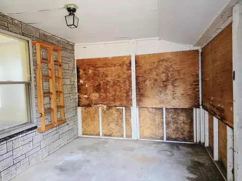 81 Mccarthy Ave, Chicopee, MA 01020 photo 6