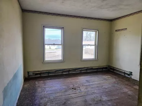 81 Mccarthy Ave, Chicopee, MA 01020 photo 16
