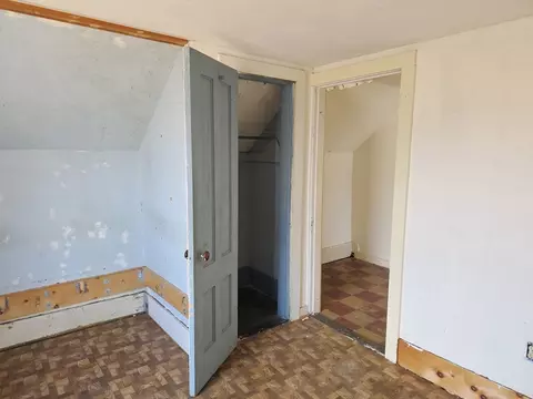 81 Mccarthy Ave, Chicopee, MA 01020 photo 33
