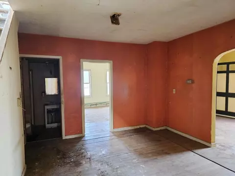 81 Mccarthy Ave, Chicopee, MA 01020 photo 12