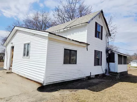 81 Mccarthy Ave, Chicopee, MA 01020 photo 5