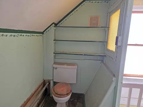 81 Mccarthy Ave, Chicopee, MA 01020 photo 23