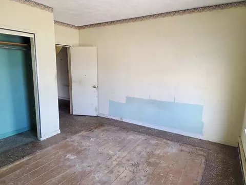 81 Mccarthy Ave, Chicopee, MA 01020 photo 18