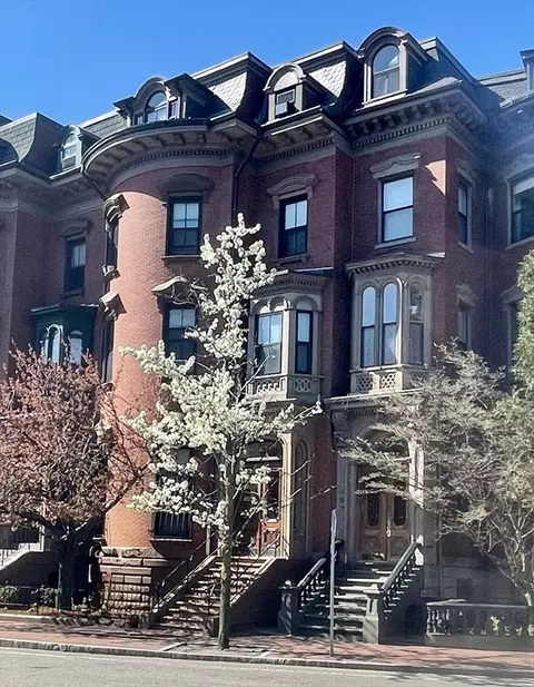 565 Massachusetts Ave #5, Boston, MA 02118