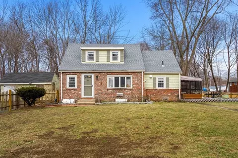 70 Dodge St # R, Beverly, MA 01915
