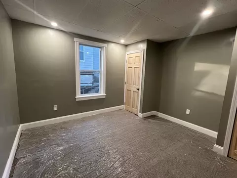 Bedroom - 81 Merrifield St, Worcester, MA 01605 photo 3 of 4