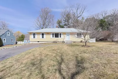 149 Carpenter Rd, Walpole, MA 02081 photo 2