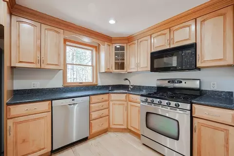 149 Carpenter Rd, Walpole, MA 02081 photo 10