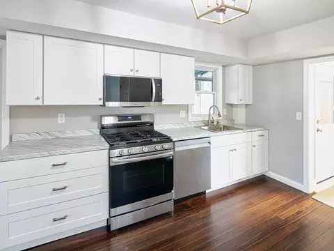 8 Harrison Ave, Bourne, MA 02532