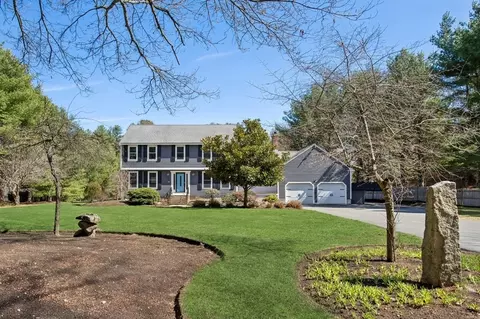 21 Grove St, Millis, MA 02054 photo 2