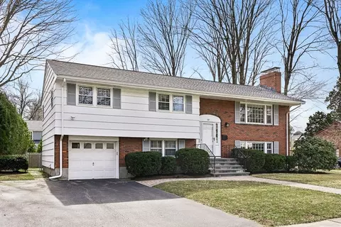 22 Sherrin Rd, Newton, MA 02462
