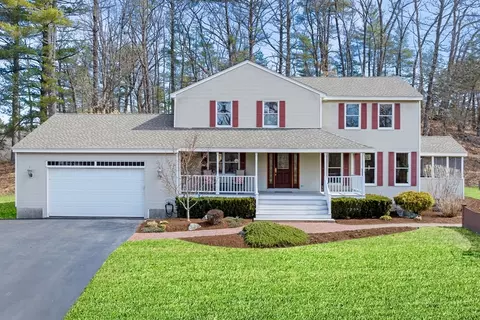 2 Ogden Ln, Middleton, MA 01949