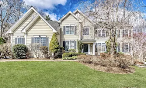 6 Overlook Rd, Hopkinton, MA 01748