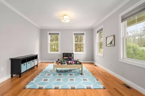 8 Yonker Pl, Walpole, MA 02081 photo 7