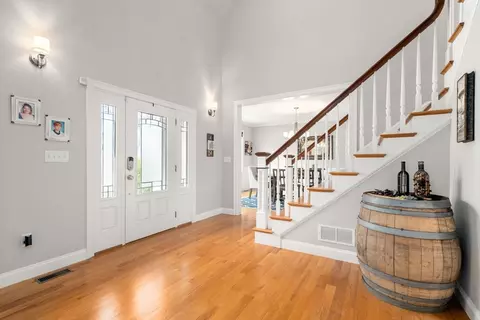 8 Yonker Pl, Walpole, MA 02081 photo 3