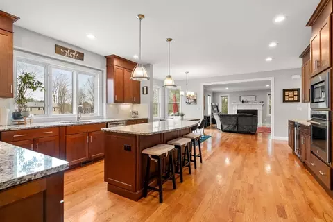 8 Yonker Pl, Walpole, MA 02081 photo 12
