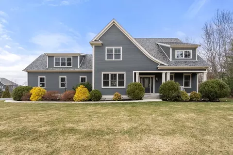 8 Yonker Pl, Walpole, MA 02081