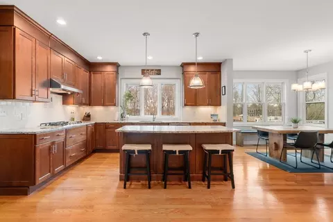 8 Yonker Pl, Walpole, MA 02081 photo 11