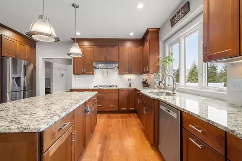 8 Yonker Pl, Walpole, MA 02081 photo 13