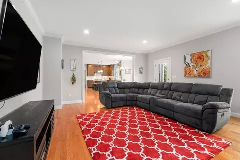8 Yonker Pl, Walpole, MA 02081 photo 9