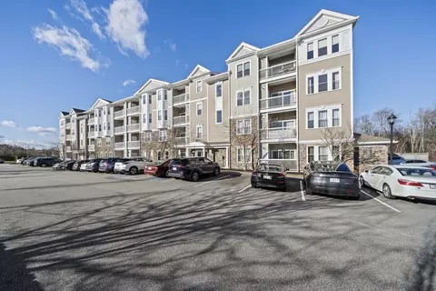 110 Trotter Rd #102, Weymouth, MA 02190
