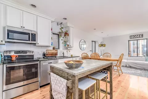 90 Salem St #3F, Boston, MA 02113