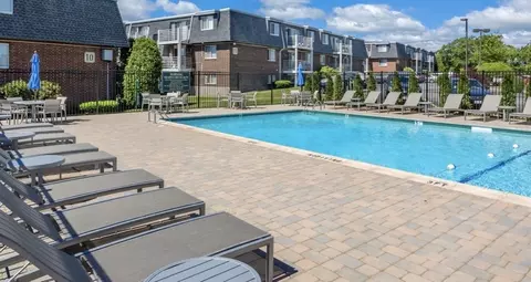 145 Essex Ave #306, Gloucester, MA 01930