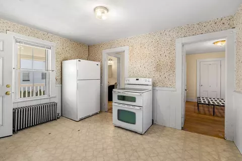 Entry Way - 26 Purchase St, Danvers, MA 01923 photo 1 of 2